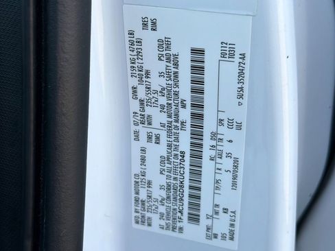 Used 2019 Ford Escape SE image 28