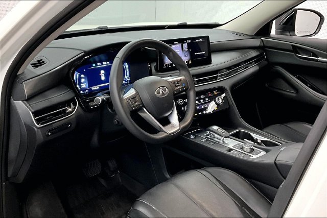 Used 2025 INFINITI QX60 Luxe AWD/4WD image 16