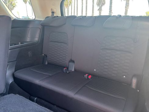 Used 2025 Nissan Pathfinder SV FWD image 31