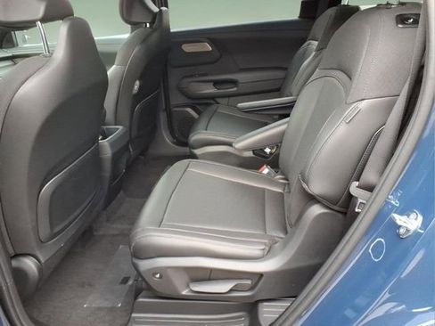 New 2027 Kia Telluride S image 13