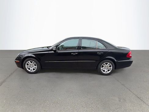 Used 2005 Mercedes-Benz E 320 Sedan image 7