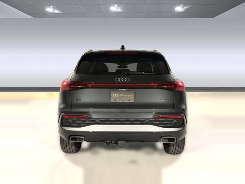 New 2025 Audi Q5 Premium image 9