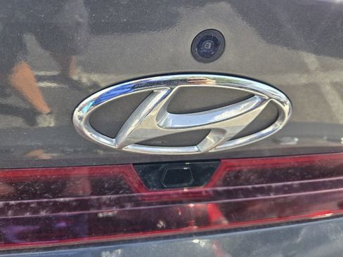 Used 2023 Hyundai Elantra SEL FWD image 9