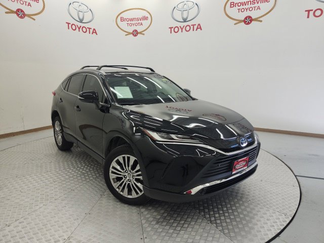 Used 2022 Toyota Venza XLE AWD/4WD image 1