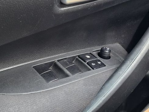 Used 2021 Toyota Corolla LE FWD image 27