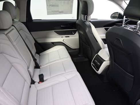 New 2026 Lincoln Nautilus Reserve w/ Jet Appearance Package image 18