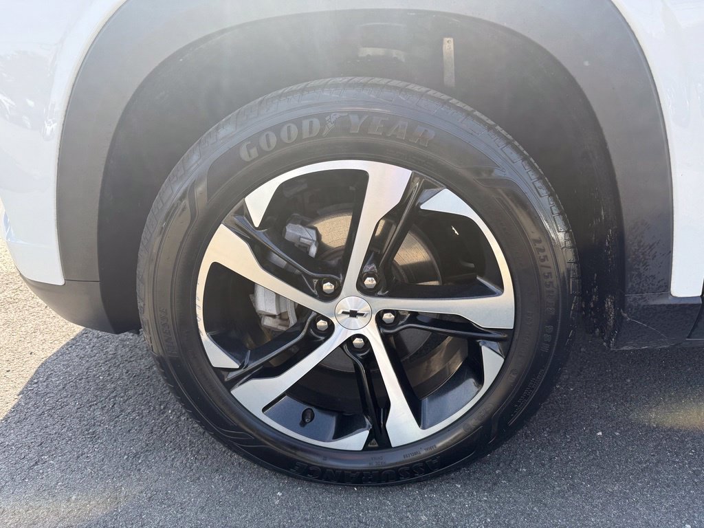 Used 2024 Chevrolet Trax RS w/ Driver Confidence Package FWD image 8