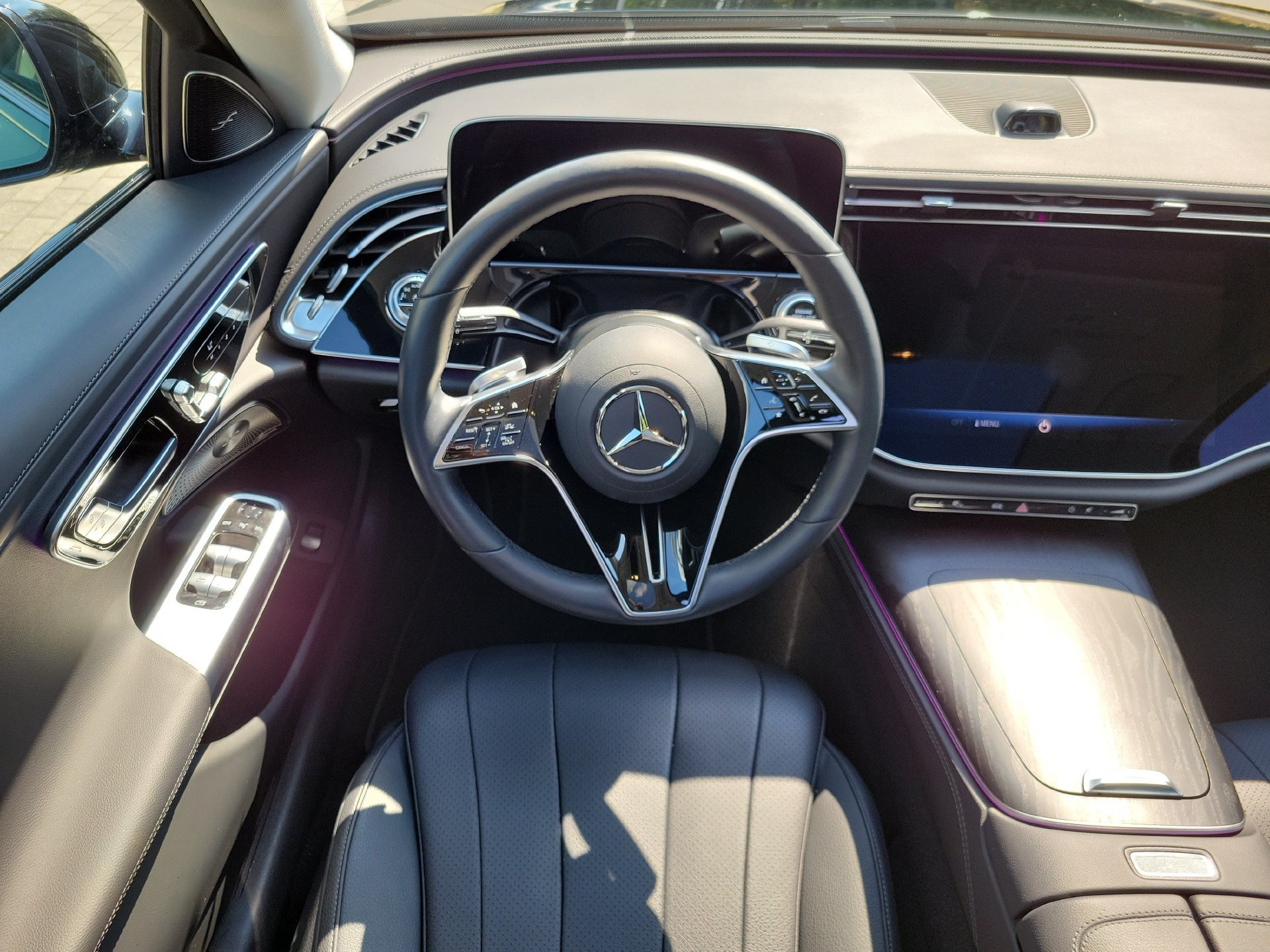 Used 2025 Mercedes-Benz E 350 4MATIC Sedan image 22