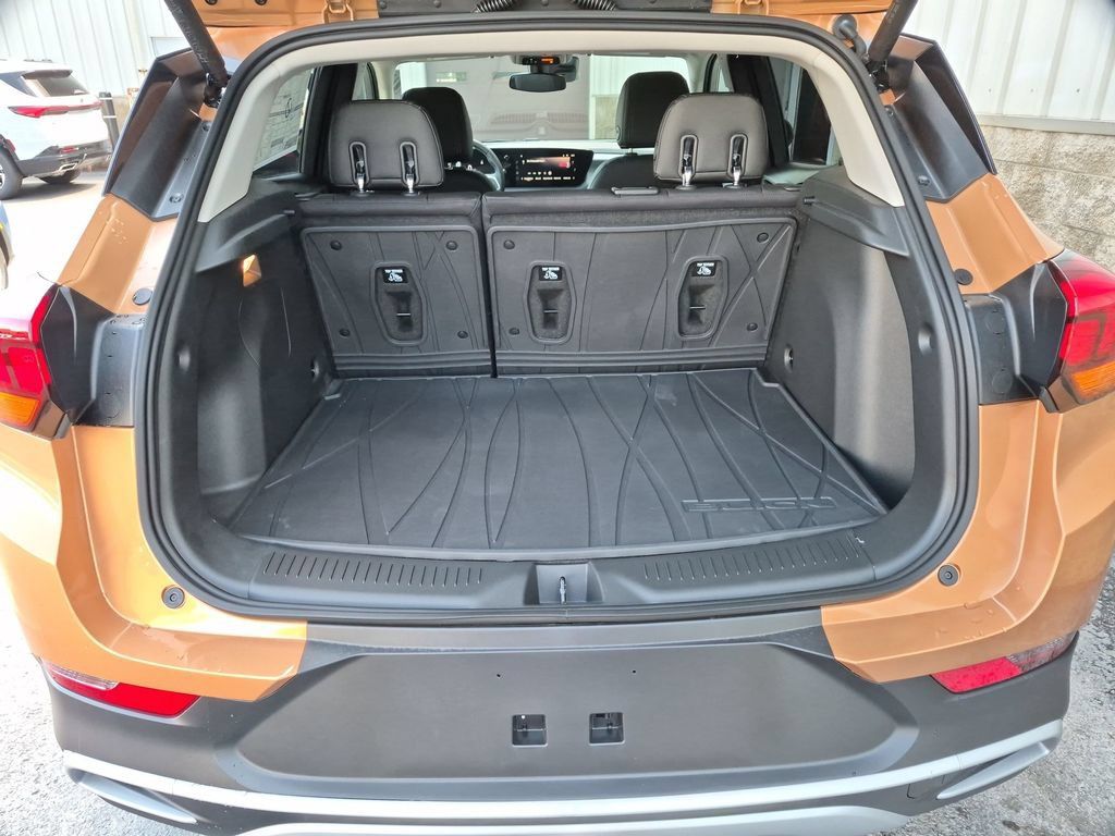 New 2026 Buick Encore GX Preferred w/ Comfort Package AWD/4WD image 9