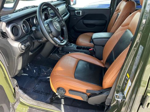 Used 2021 Jeep Gladiator Sport AWD/4WD image 9