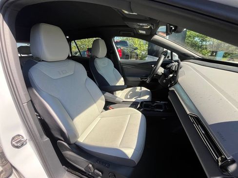 Used 2022 Volkswagen ID.4 Pro S AWD/4WD image 12