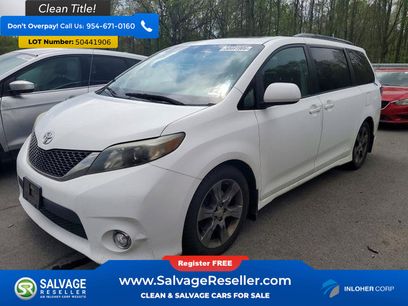 Used 2011 Toyota Sienna SE w/ Preferred Pkg