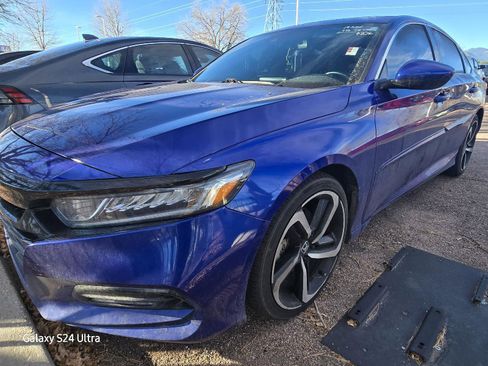 Used 2018 Honda Accord Sport image 2