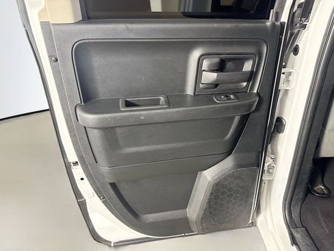 Used 2018 RAM 1500 Express image 25