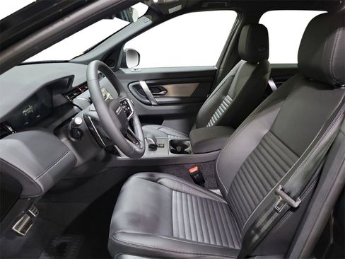 New 2025 Land Rover Discovery Sport Dynamic SE image 13