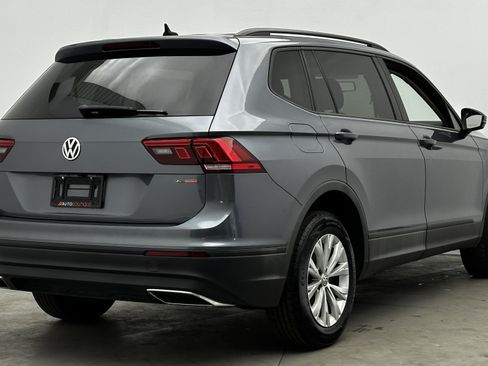 Used 2020 Volkswagen Tiguan S image 7