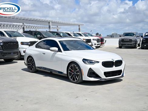 Used 2024 BMW 230i Coupe w/ Premium Package image 3