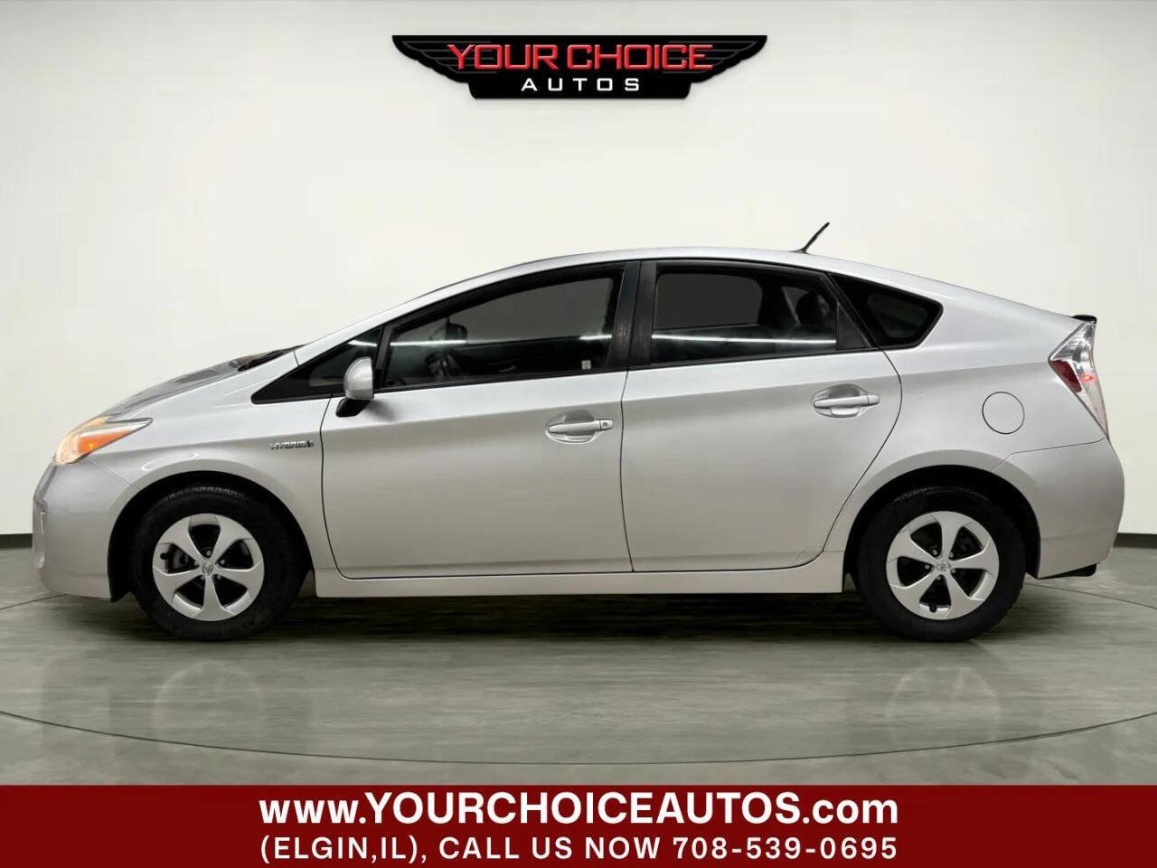 Used 2013 Toyota Prius Two FWD image 2