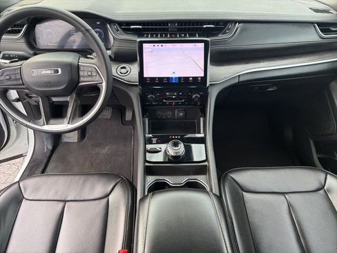 Used 2024 Jeep Grand Cherokee L Limited w/ Luxury Tech Group II image 21