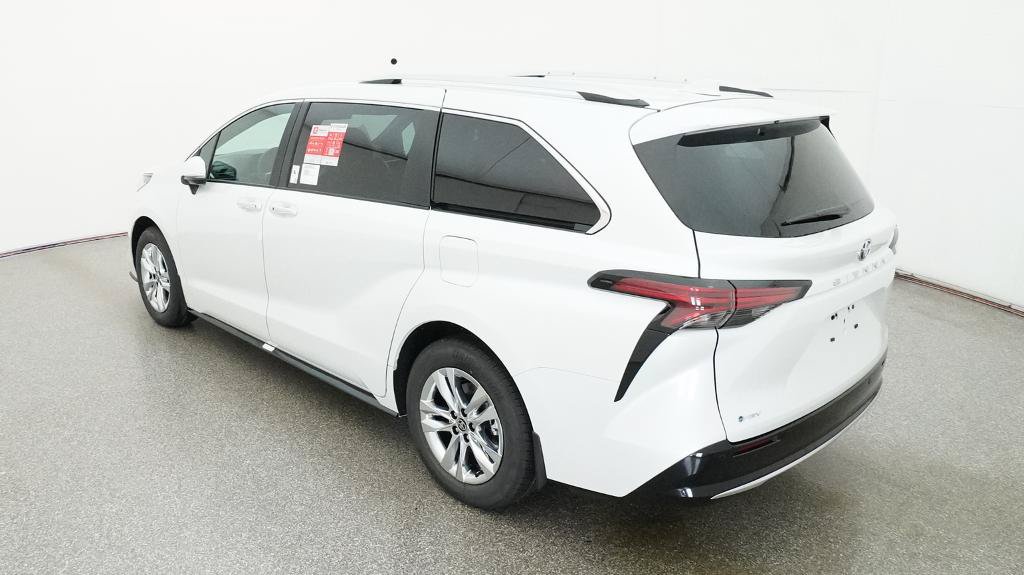 Used 2026 Toyota Sienna Limited FWD image 8