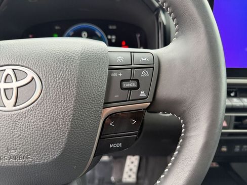 Used 2025 Toyota Camry SE w/ Multimedia Upgrade Package AWD/4WD image 16