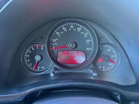 Used 2012 Volkswagen Beetle 2.5 image 5