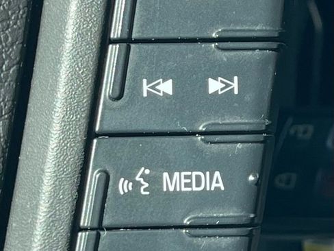 Used 2014 Ford F150 XLT w/ XLT Chrome Package image 23