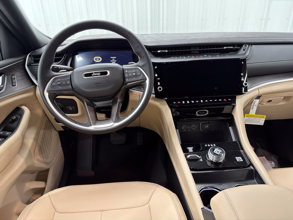 New 2026 Jeep Grand Cherokee Limited AWD/4WD image 14