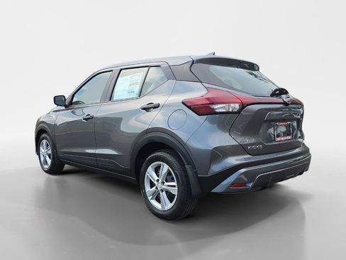 New 2025 Nissan Kicks Play S image 4