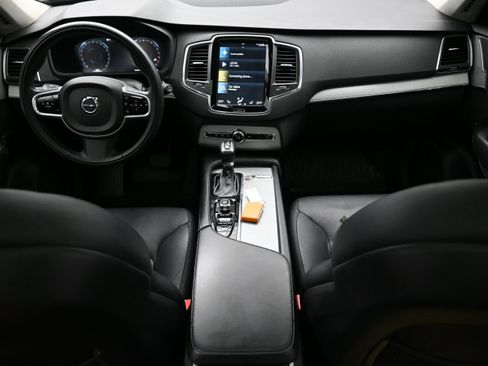Used 2021 Volvo XC90 T5 Momentum w/ Protection Package Premier FWD image 14