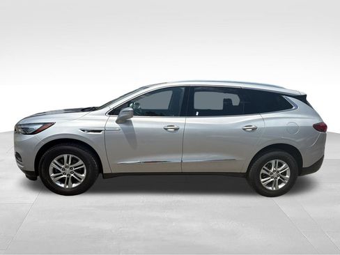 Used 2020 Buick Enclave Essence AWD/4WD image 2