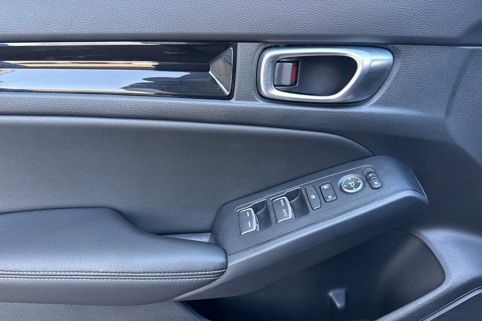 Certified 2024 Honda Civic EX-L image 11