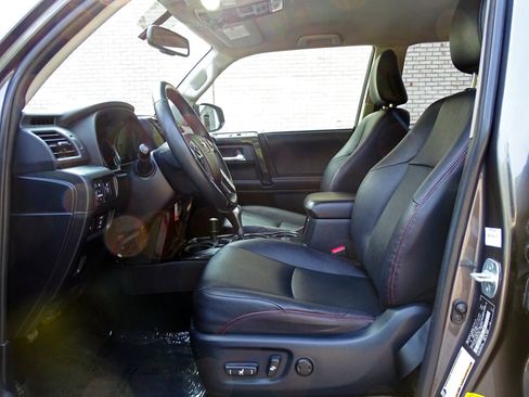 Used 2016 Toyota 4Runner TRD Pro image 12