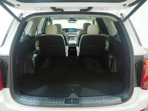 Used 2023 Toyota RAV4 XLE w/ Convenience Package AWD/4WD image 6