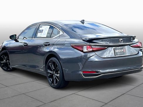 Used 2022 Lexus ES 300h F Sport image 9