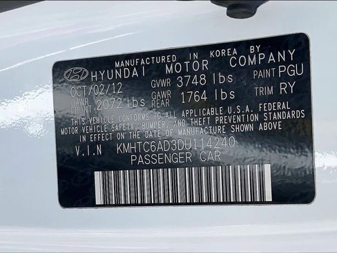 Used 2013 Hyundai Veloster w/ Style Pkg image 33