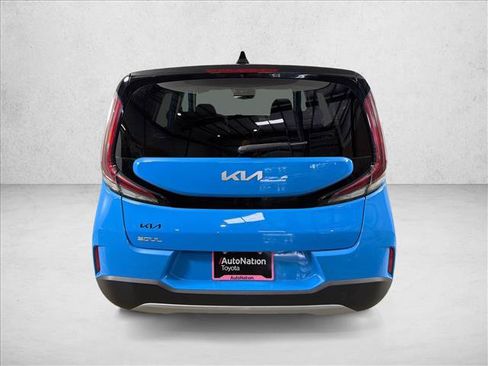 Used 2023 Kia Soul S FWD image 5