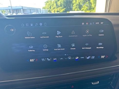 Used 2026 Chevrolet Tahoe High Country AWD/4WD image 2