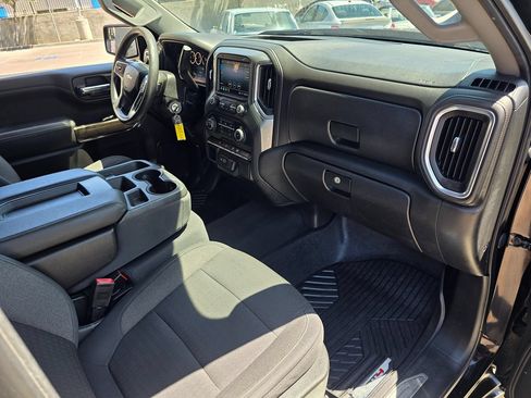 Used 2020 Chevrolet Silverado 1500 LT RWD image 13