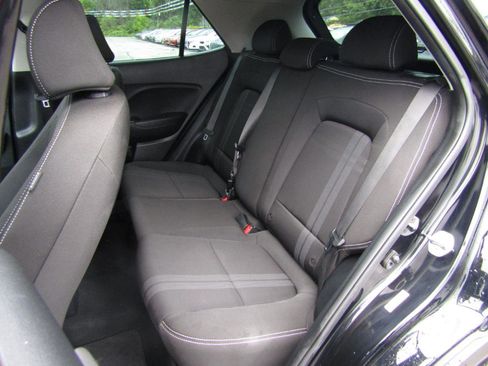 Used 2022 Hyundai Venue SEL FWD image 21