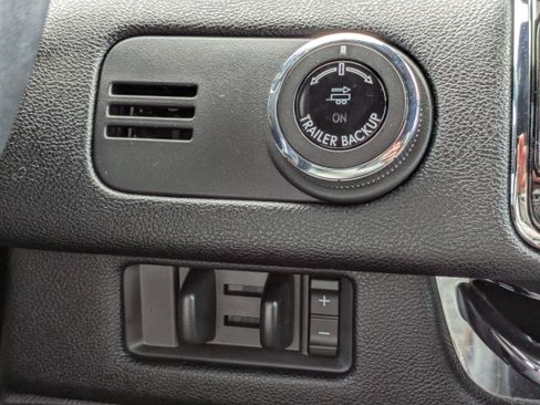 Used 2019 Lincoln Navigator Reserve image 35