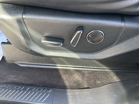 Used 2021 Ford Expedition Limited image 29