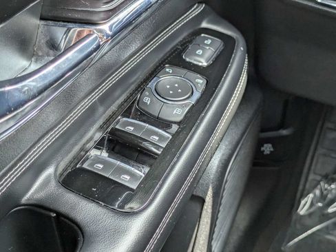 Used 2022 Lincoln Corsair AWD w/ Premium Package image 26