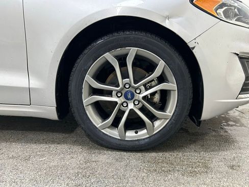 Used 2019 Ford Fusion SEL image 11