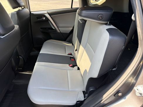 Used 2017 Toyota RAV4 Limited FWD image 34