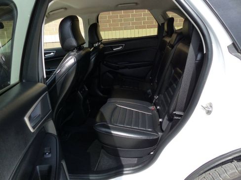 Used 2023 Ford Edge SEL AWD/4WD image 35