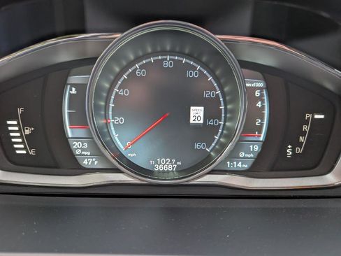 Used 2015 Volvo V60 T5 Platinum image 18