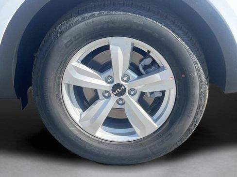 New 2026 Kia Sorento LX image 10