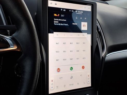 Used 2022 Ford Edge SEL w/ Convenience Package image 11