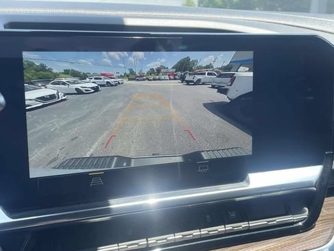 Used 2025 Chevrolet Silverado 2500 LT w/ Convenience Package AWD/4WD image 16